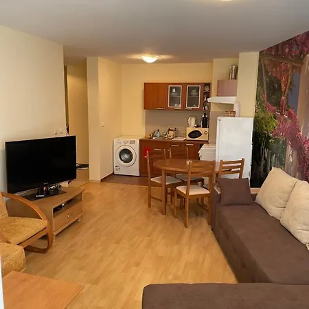 Beachfront Elenite Apartment Sveti Vlas